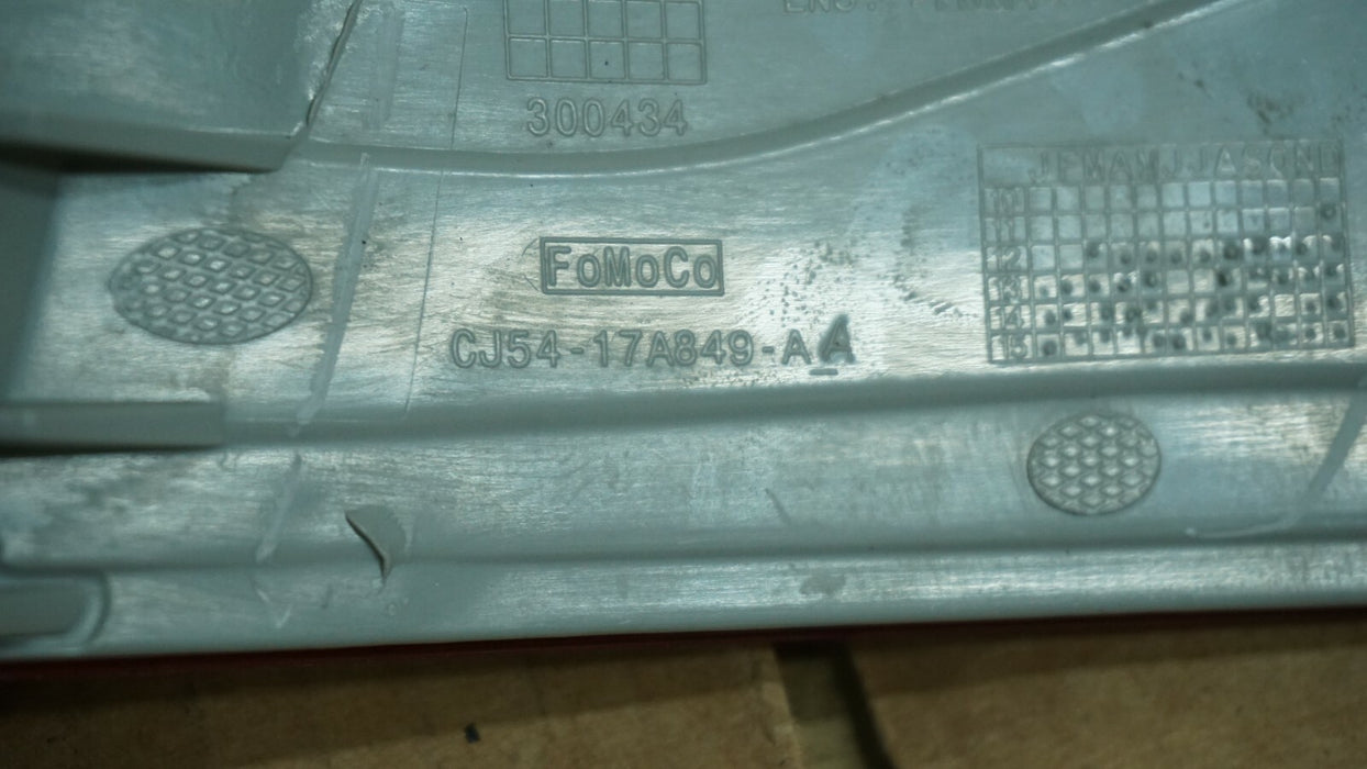 2013-2019 FORD ESCAPE REAR PASSENGER SIDE BUMPER REFLECTOR MARKER LIGHT OEM