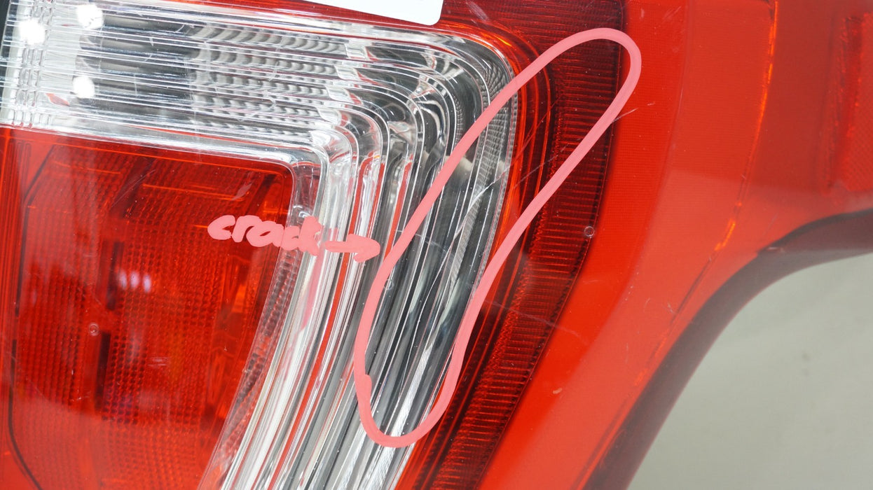 2016-2019 FORD EXPLORER REAR RIGHT PASSENGER SIDE TAIL LIGHT OEM