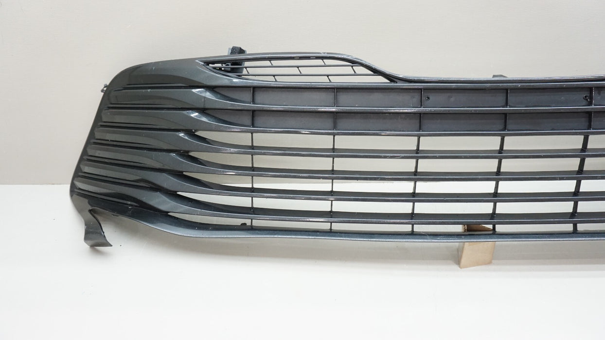 2018-2020 TOYOTA CAMRY FRONT LOWER RADIATOR GRILLE 53113-06010 OEM 18 19 20