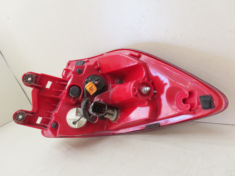 2016-2018 HYUNDAI TUCSON REAR LEFT DRIVER SIDE TAIL LIGHT OEM