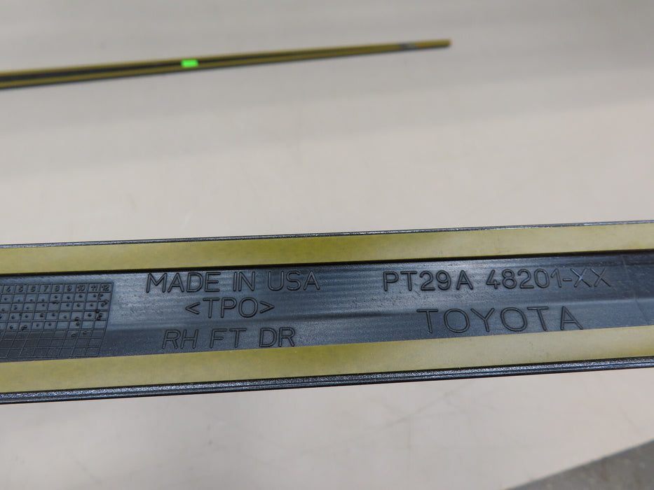 2020-2023 TOYOTA HIGHLANDER FRONT RH, REAR RH, FRONT LH LOWER DOOR MOLDING OEM