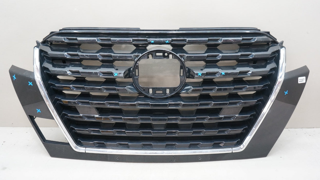 2021-2024 NISSAN KICKS FRONT BUMPER RADIATOR GRILLE GRILL 623105R05A OEM
