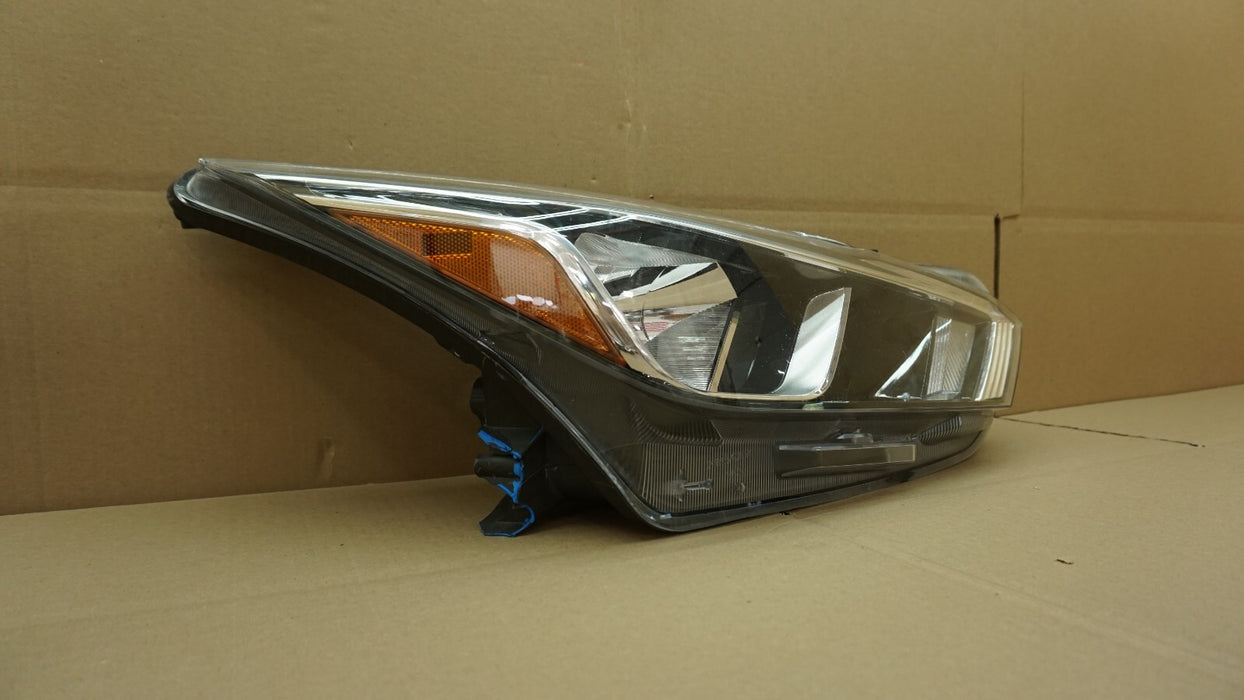 2020-2022 NISSAN VERSA FRONT RIGHT PASSENGER SIDE HEADLIGHT HALOGEN OEM 20 21 22
