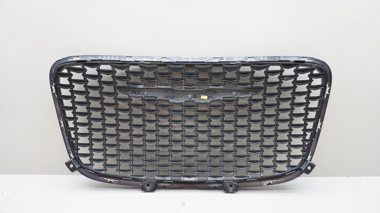 2016-2020 CHRYSLER 300 SEDAN FRONT BUMPER RADIATOR GRILLE GRILL OEM 5SW19TRMAE