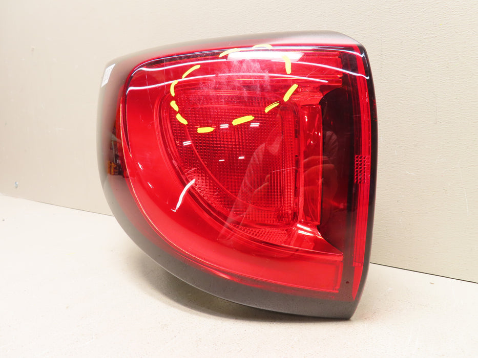 2017 2018 2019 CHRYSLER PACIFICA OUTER LEFT DRIVER SIDE TAIL LIGHT OEM