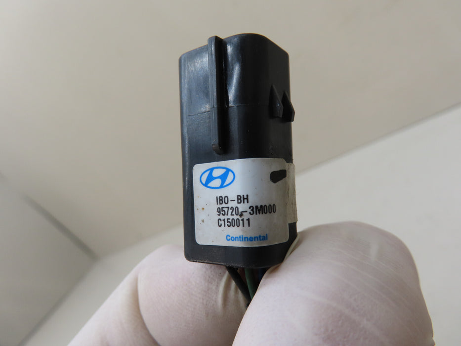 2009-2014 HYUNDAI GENESIS REAR BUMPER PARKING ASSIST DISTANCE SENSOR OEM