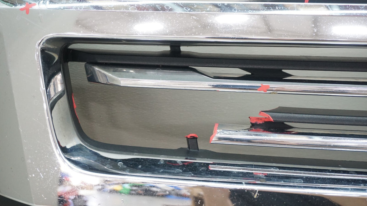 2015-2020 CHEVROLET TAHOE FRONT BUMPER RADIATOR GRILLE GRILL 22936489 OEM