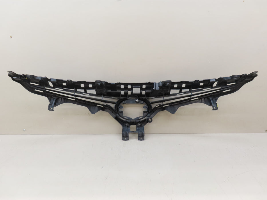 2015-2017 TOYOTA CAMRY FRONT RADIATOR UPPER GRILL GRILLE BRACKET OEM