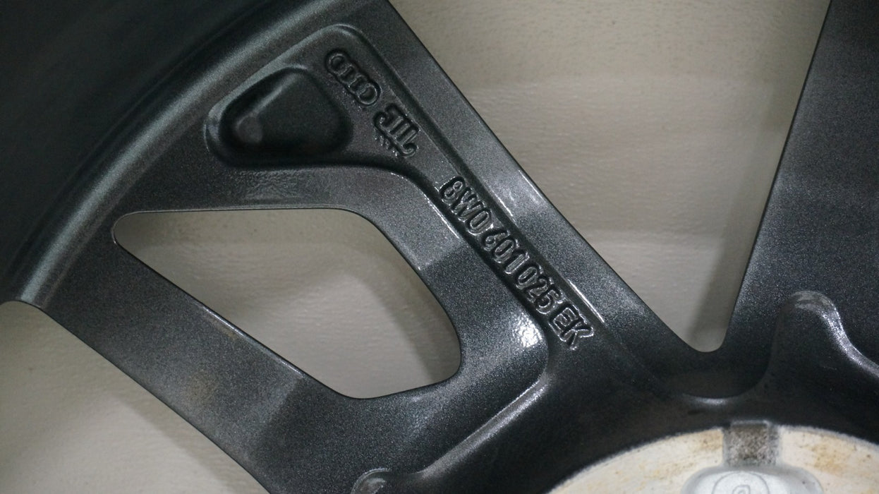 2021-2025 AUDI A4 S4 8X18 WHEEL RIM W/ TIRE 8W0601025EK OEM