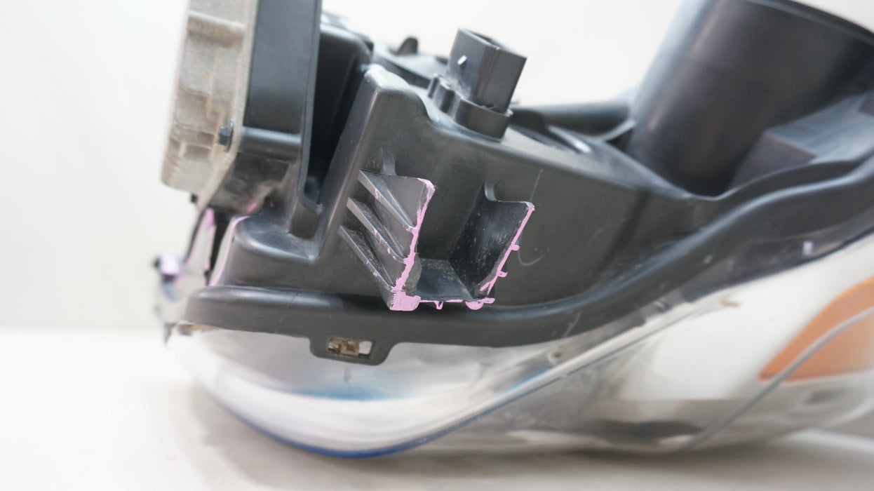 2016-2019 NISSAN TITAN FRONT RIGHT SIDE HID LED HEADLIGHT OEM 26010EZ22B