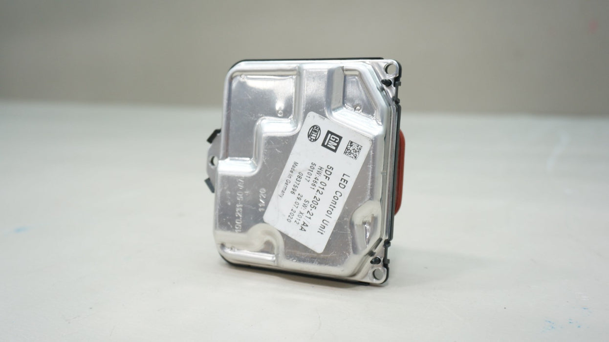 2017-2025 CADILLAC XT5 XT-5 HEADLIGHT LED BALLAST CONTROL MODULE 0837596 OEM