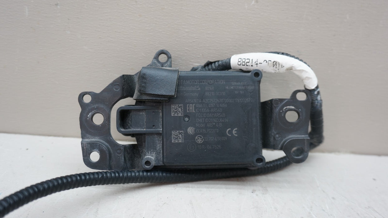2018-2019 TOYOTA TUNDRA ADAPTIVE CRUISE RADAR SENSOR 88210-0C010 OEM