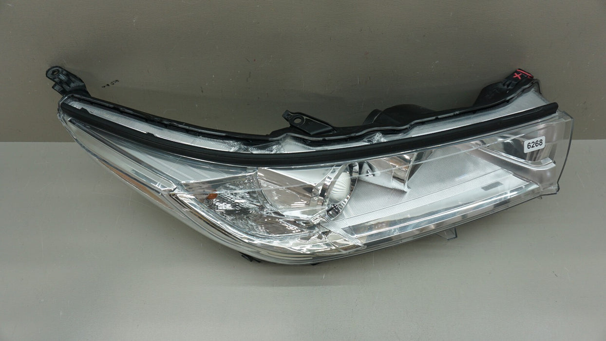 2017-2019 TOYOTA HIGHLANDER FRONT RIGHT PASSENGER SIDE HEADLIGHT HALOGEN OEM