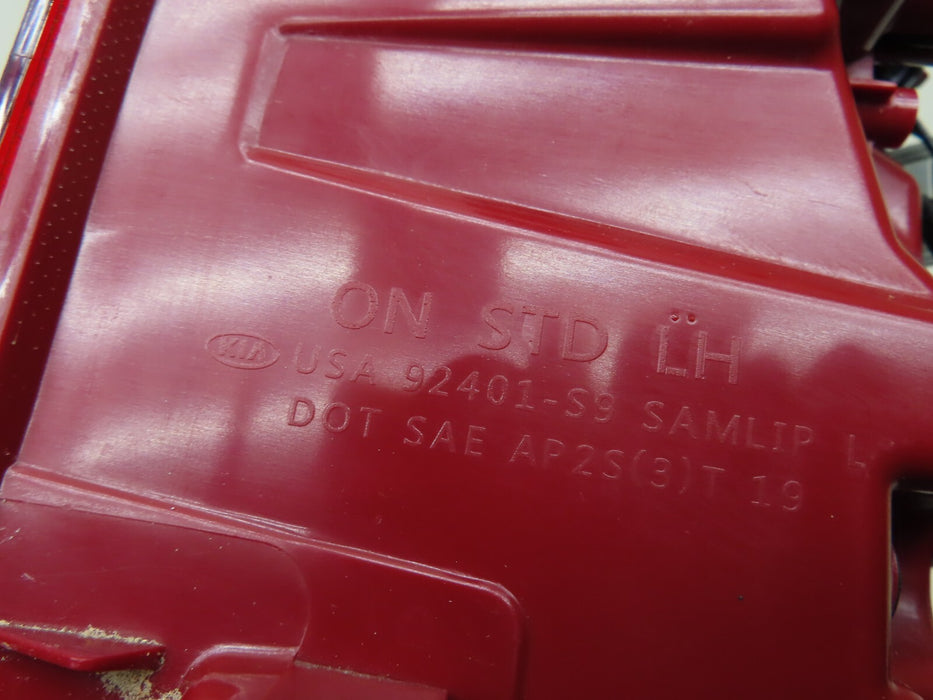 2020-2021 KIA TELLURIDE REAR LEFT DRIVER SIDE TAIL LIGHT LED STOP LAMP OEM