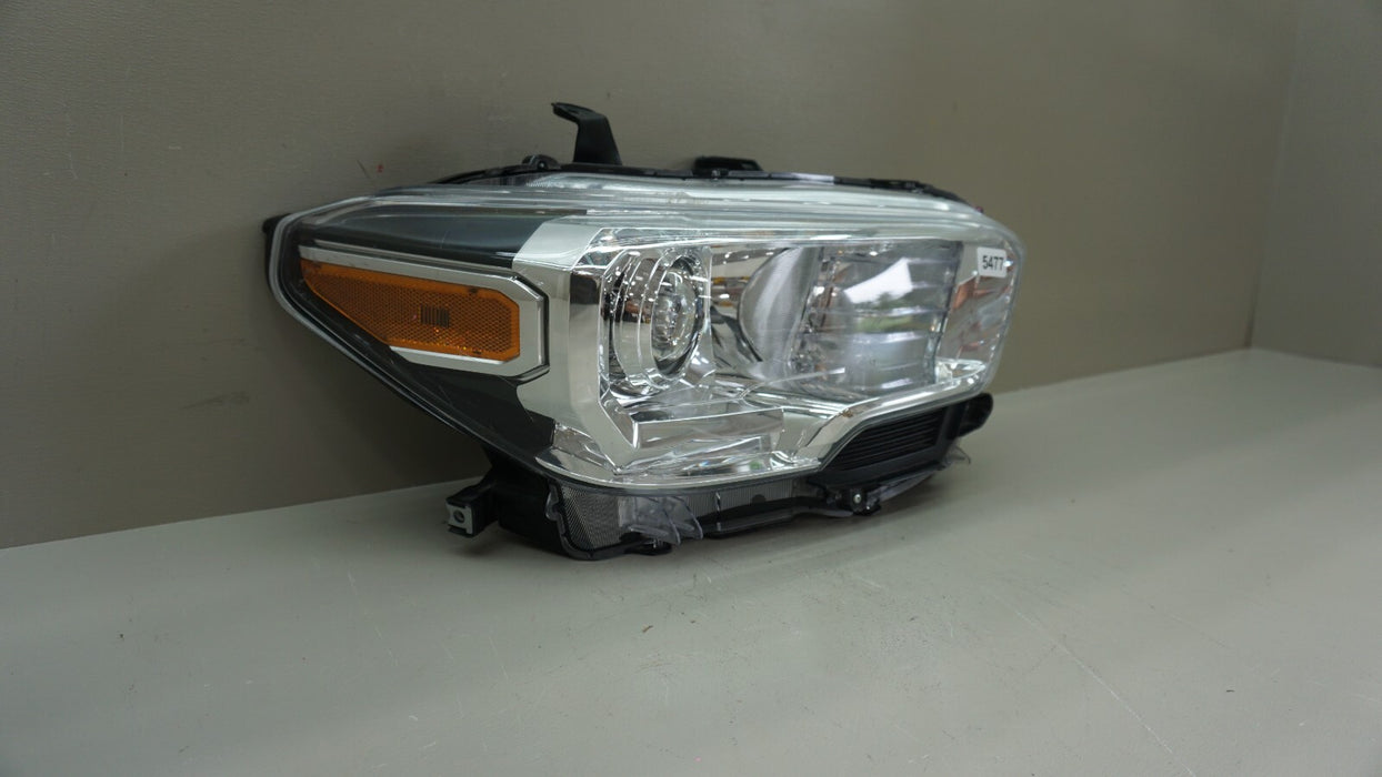 2018-2019 TOYOTA TACOMA FRONT RIGHT PASSENGER SIDE HEADLIGHT LAMP HALOGEN OEM