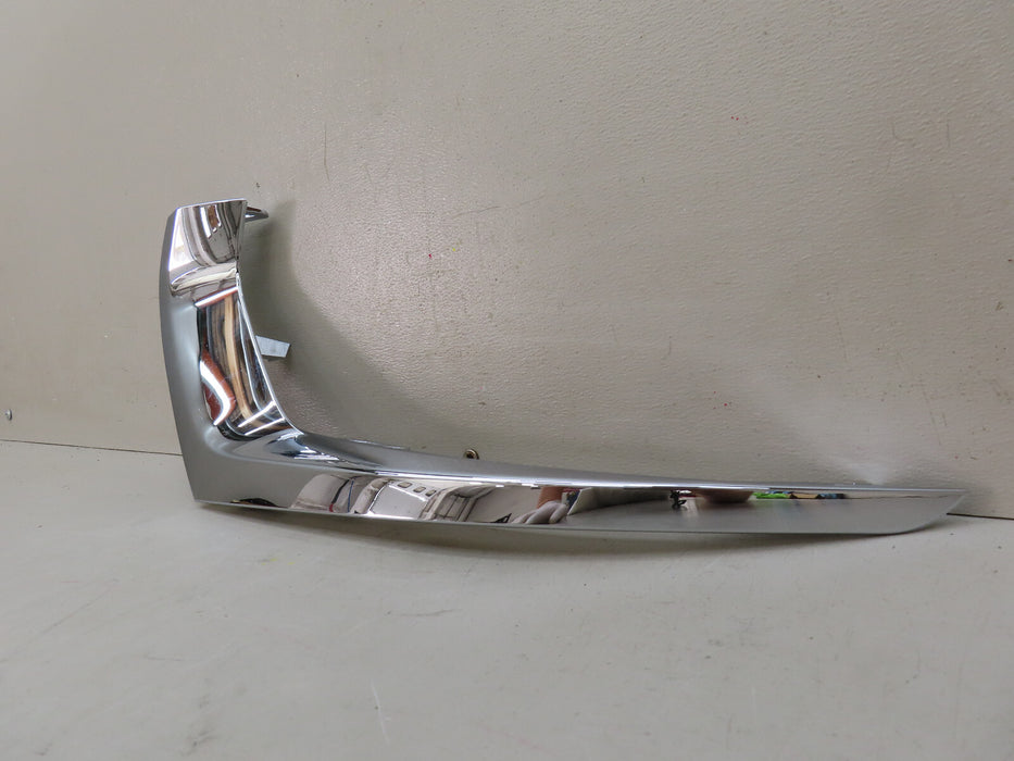2018-2021 CHEVROLET TRAVERSE FRONT LEFT DRIVER SIDE FOG LIGHT TRIM OEM 84294636