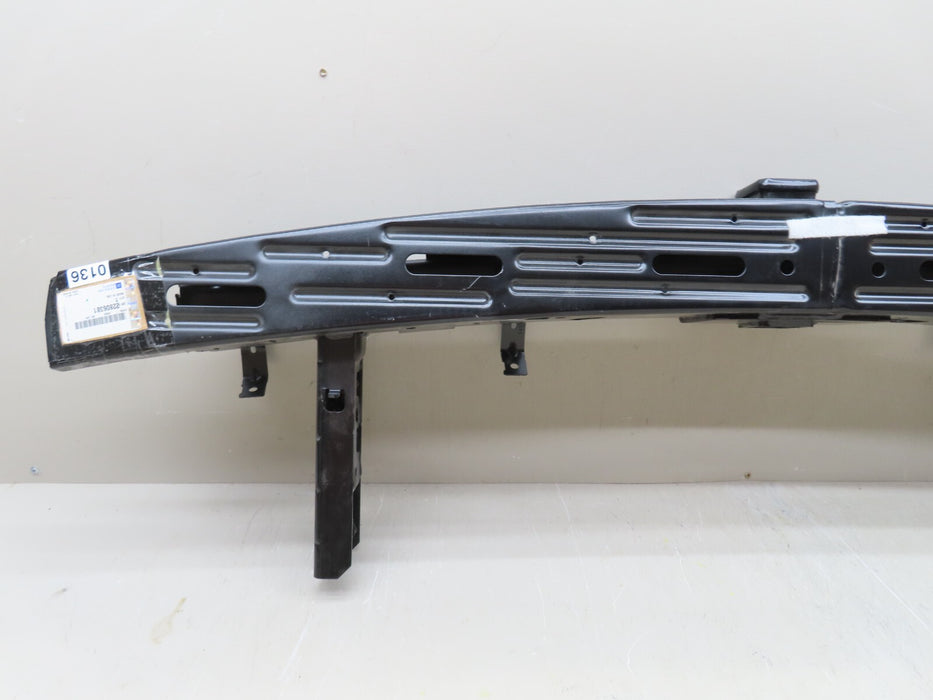 2015-2020 ESCALADE TAHOE YUKON REAR BUMPER REINFORCEMENT TOW HITCH OEM 22806381