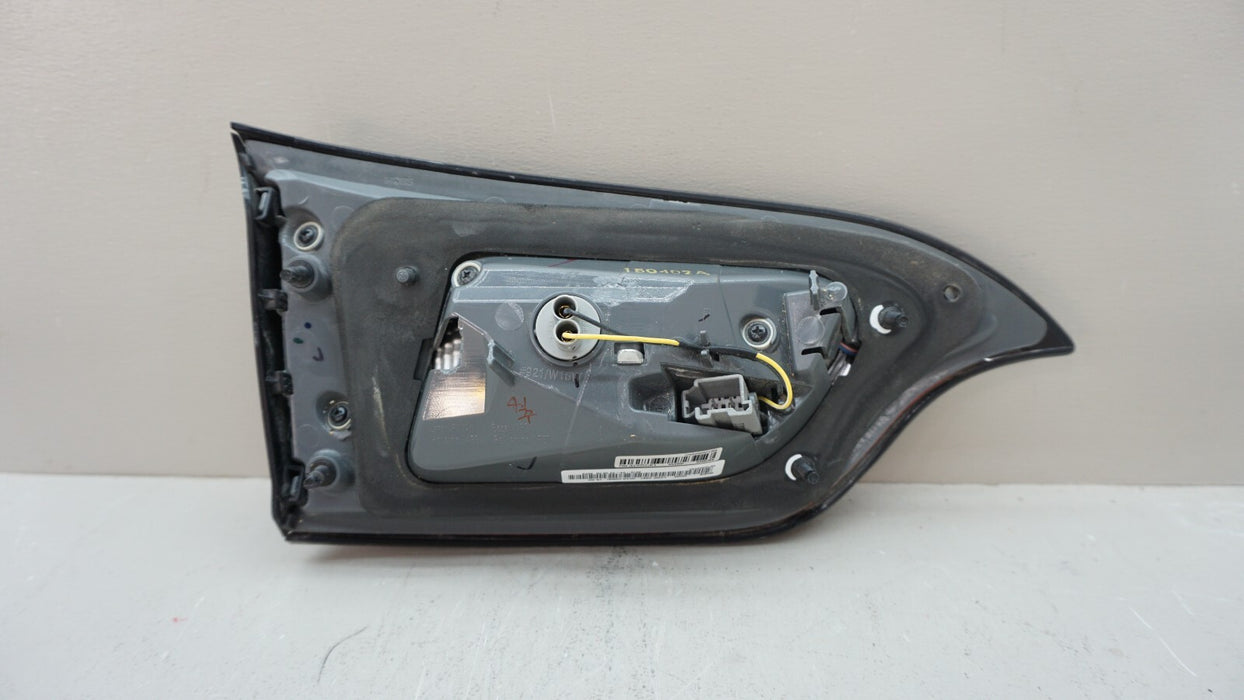 2014-2018 JEEP CHEROKEE RIGHT PASSENGER SIDE INNER TAIL LIGHT OEM 15 16 14