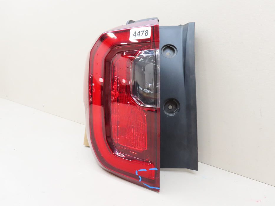 2020-2023 GMC ACADIA REAR LEFT DRIVER SIDE TAIL LIGHT OUTER OEM 84863046