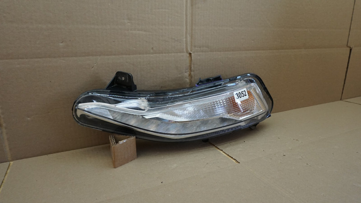 2019-2021 CHEVROLET MALIBU FRONT RIGHT PASSENGER SIDE FOG LIGHT LAMP LED OEM