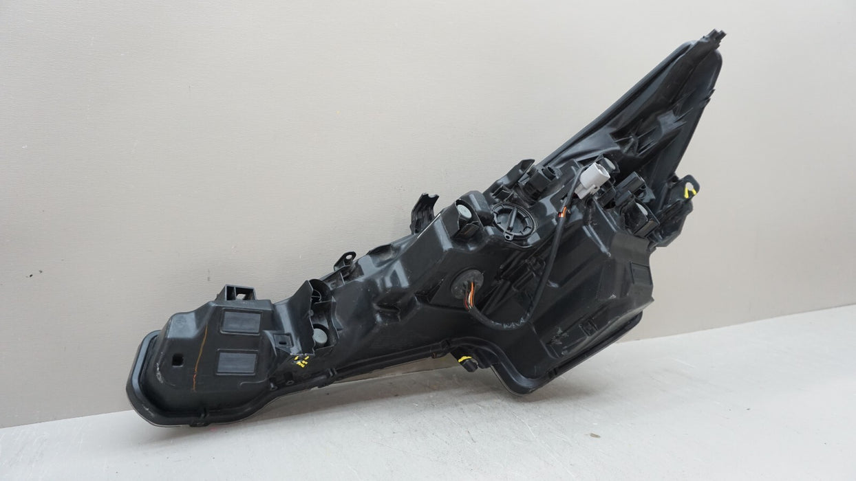 2020-2022 TOYOTA COROLLA FRONT RH RIGHT PASSENGER SIDE HEADLIGHT OEM