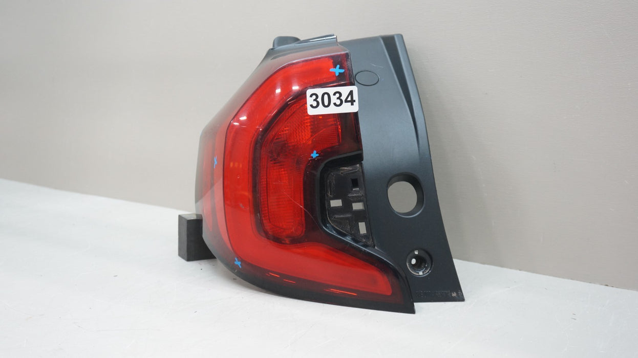 2018-2021 GMC TERRAIN REAR LEFT DRIVER SIDE OUTER TAIL LIGHT OEM 84379497
