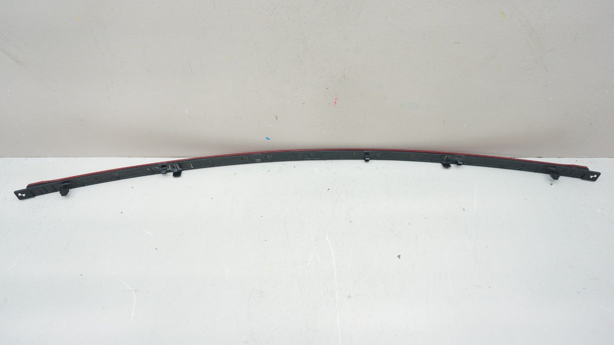 2022-2024 VOLKSWAGEN TIGUAN REARCENTER BUMPER REFLECTOR OEM 5NA945109