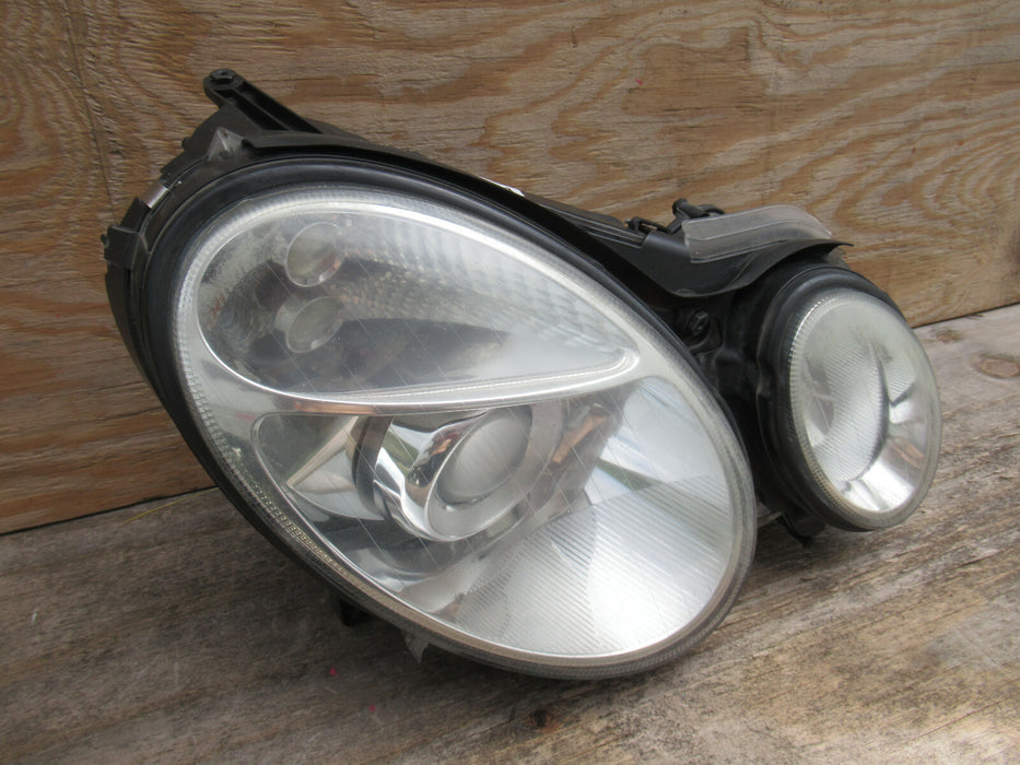 2003 2004 2005 2006 MERCEDES E320 E350 E500 RIGHT HEADLIGHT HALOGEN OEM