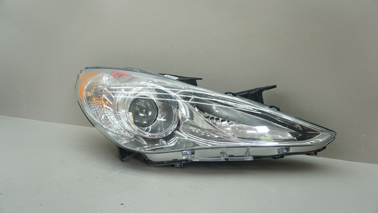 2011-2014 HYUNDAI SONATA RIGHT PASSENGER SIDE HEADLIGHT HALOGEN OEM 92102-3Q