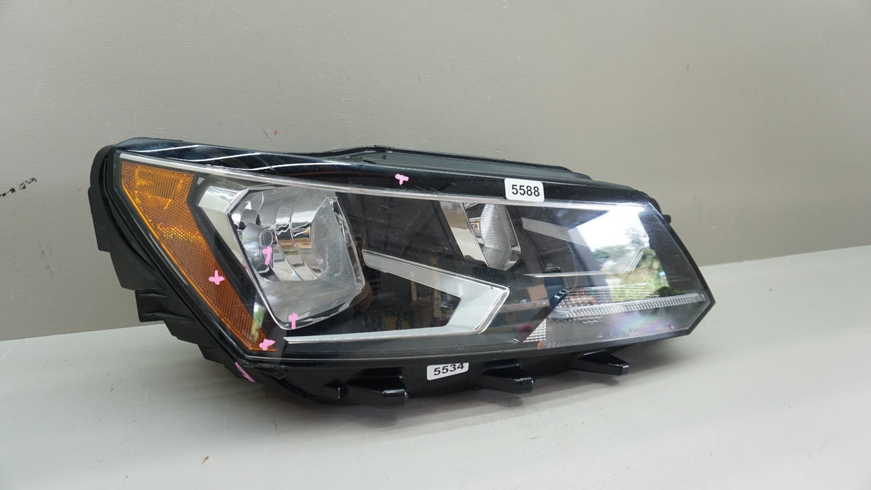 2016-2019 VOLKSWAGEN PASSAT FRONT RIGHT HEADLIGHT LAMP HALOGEN OEM 561941006E