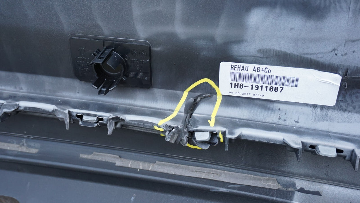 2017-2019 AUDI Q7 REAR BUMPER COVER OEM 4M0807521 17 18 19