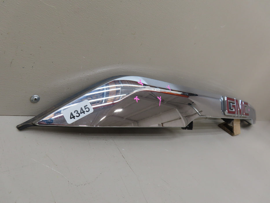 2017-2018 GMC ACADIA REAR TRUNK LIFTGATE MOLDING TRIM CHROME W/ CAMERA OEM