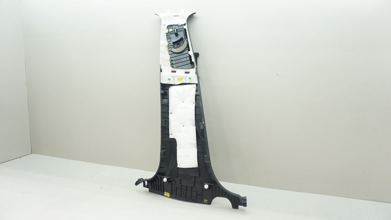 2018-2023 KIA STINGER RIGHT SIDE CENTER B PILLAR LOWER TRIM OEM 85845-J5000