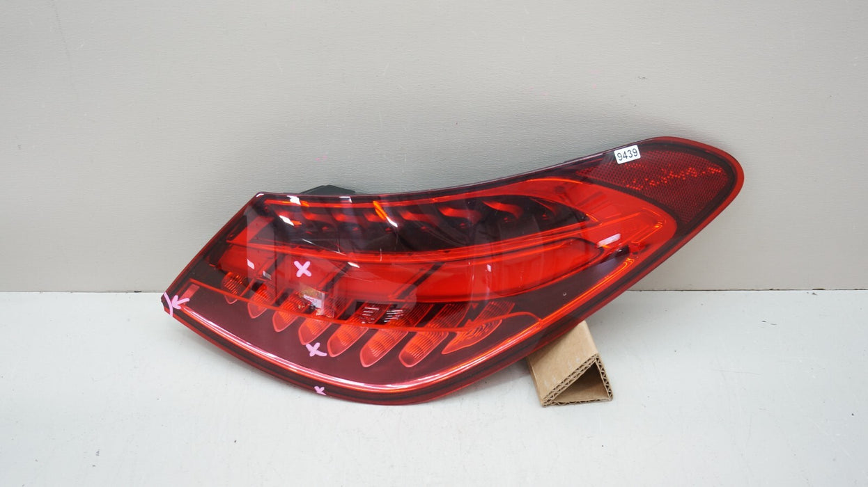 2022-2023 MERCEDES BENZ C300 REAR RH RIGHT PASSENGER SIDE LED TAIL LIGHT OEM