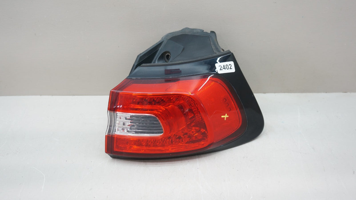 2014-2018 JEEP CHEROKEE REAR RIGHT PASSENGER SIDE TAIL LIGHT OEM