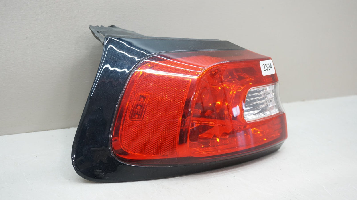 2014-2018 JEEP CHEROKEE REAR LEFT DRIVERS SIDE TAIL LIGHT OEM