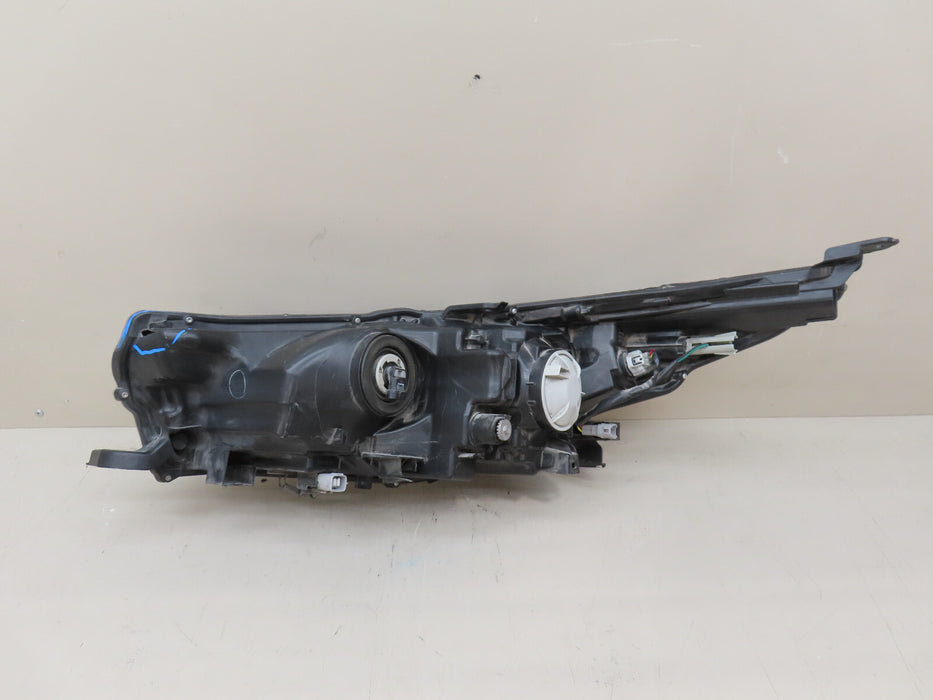 2017-2019 TOYOTA HIGHLANDER FRONT RIGHT PASSENGER HEADLIGHT HALOGEN OEM