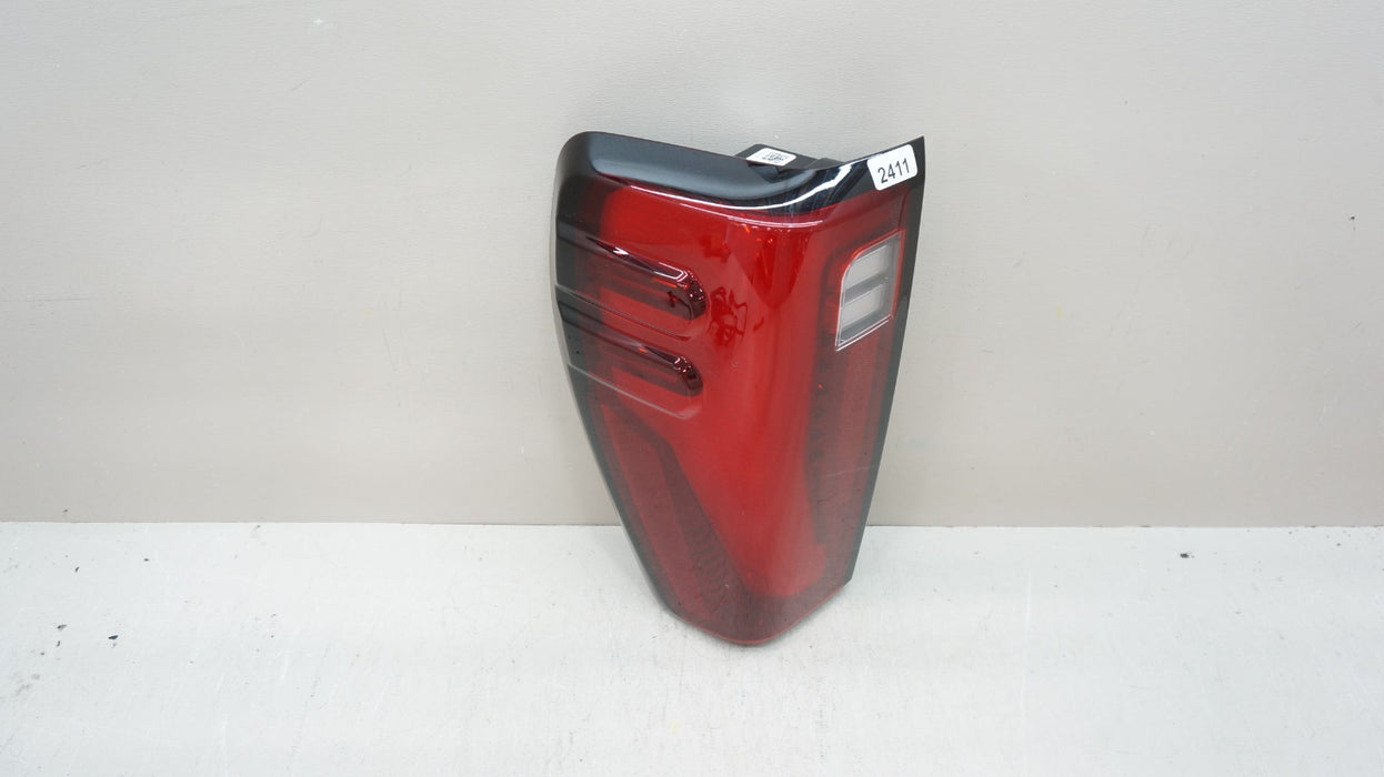 2024-2026 GMC SIERRA 2500HD 3500HD REAR LEFT DRIVERS SIDE TAIL LIGHT OEM