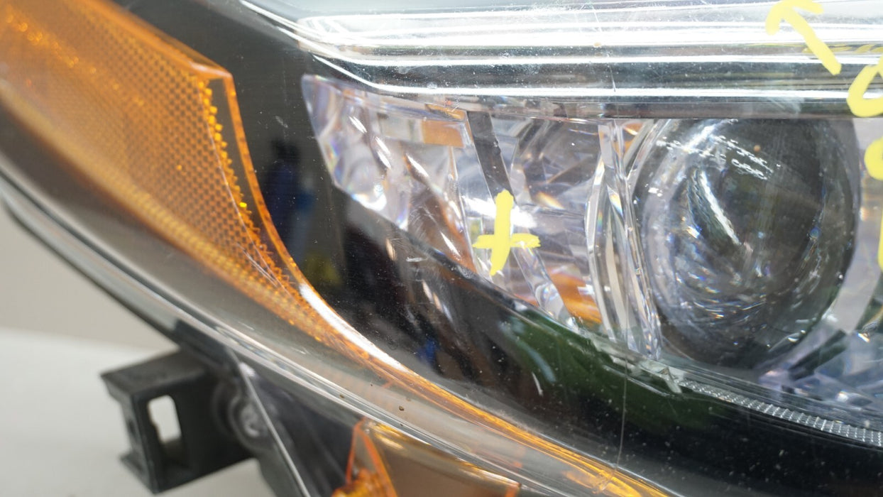 2014-2016 TOYOTA COROLLA FRONTRH RIGHT PASSENGER SIDE LED HEADLIGHT OEM