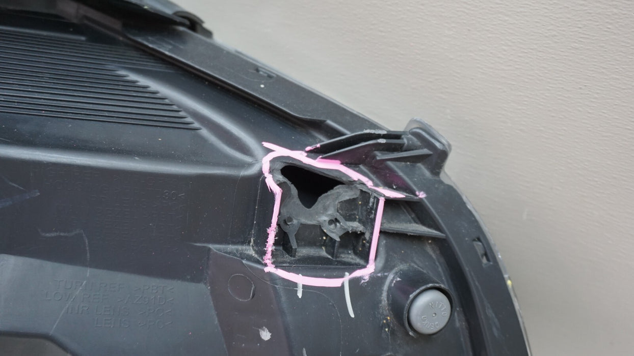 2011-2016 HYUNDAI SONATA FRONT LEFT DRIVERS SIDE HEADLIGHT OEM 11 12 13 14 15 16
