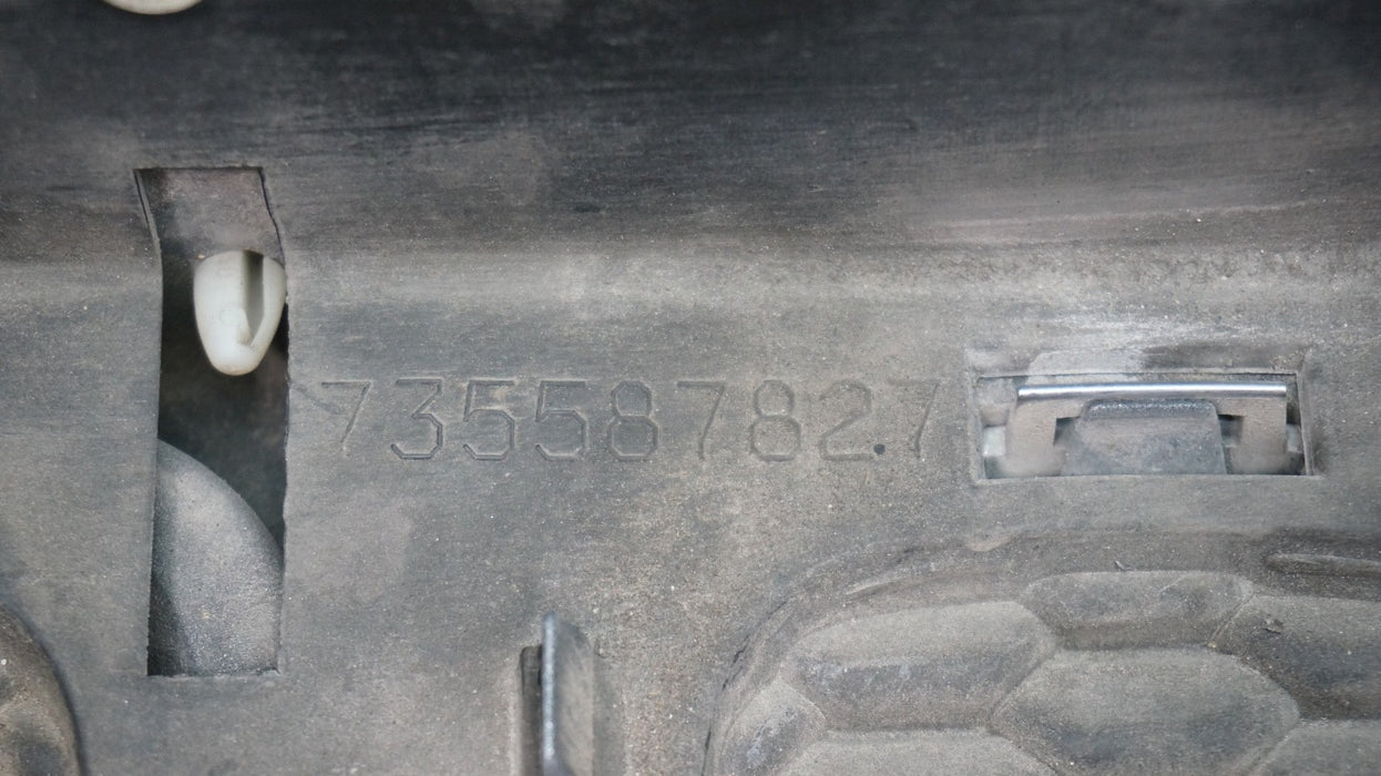 2015-2018 JEEP RENEGADE FRONT BUMPER RADIATOR GRILLE OEM 735587827