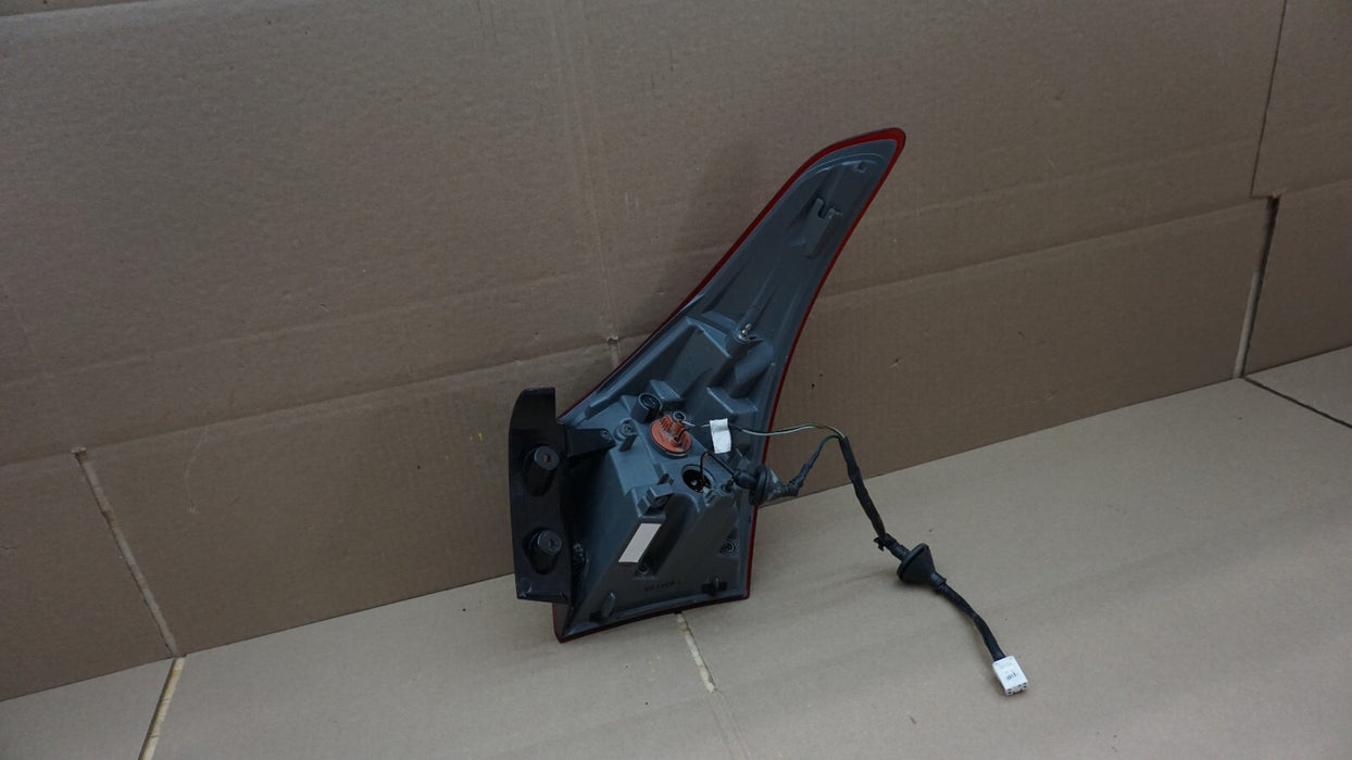 2016-2017 HYUNDAI ELANTRA GT HATCHBACK REAR LEFT DRIVERS LED TAIL LIGHT OEM