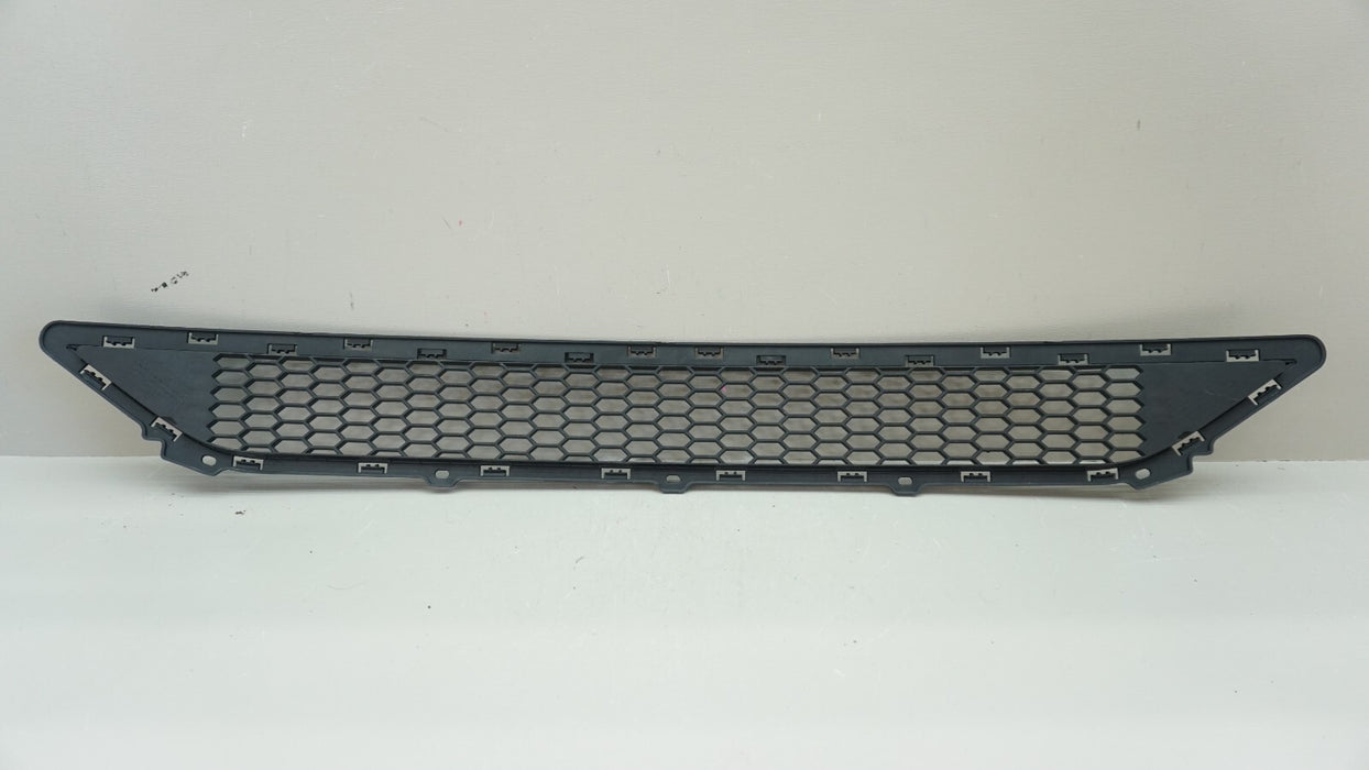 2016-2018 HYUNDAI TUCSON SUV FRONT LOWER BUMPER GRILLE GRILL OEM 86561-D3000