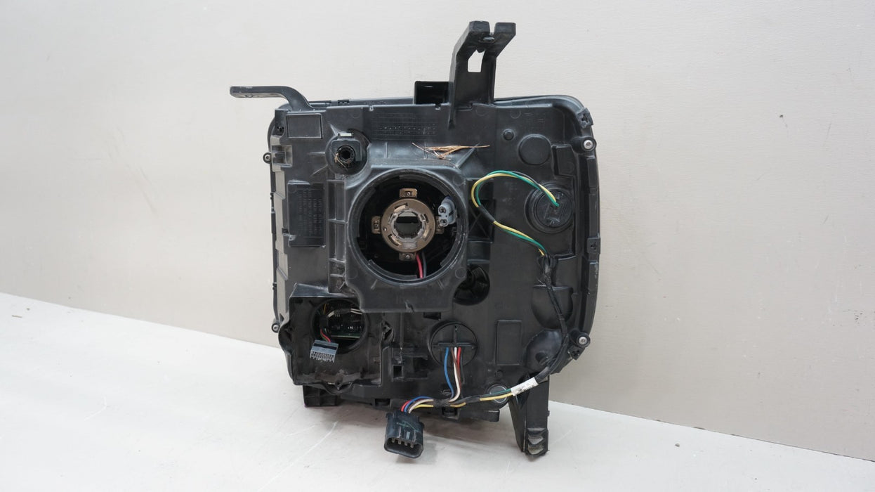 2014-2019 GMC SIERRA 1500 2500 3500 RIGHT SIDE HALOGEN HEADLIGHT OEM 23268191