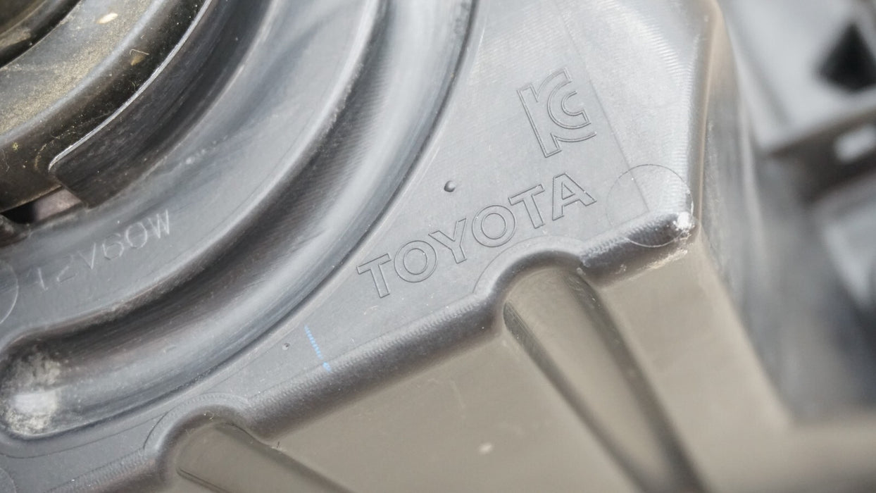 2015-2017 TOYOTA CAMRY FRONT LEFT DRIVERS SIDE HALOGEN HEADLIGHT OEM 15 16 17