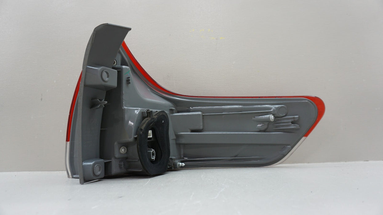 2011-2014 TOYOTA SIENNA REAR LH LEFT DRIVER SIDE OUTER TAIL LIGHT OEM