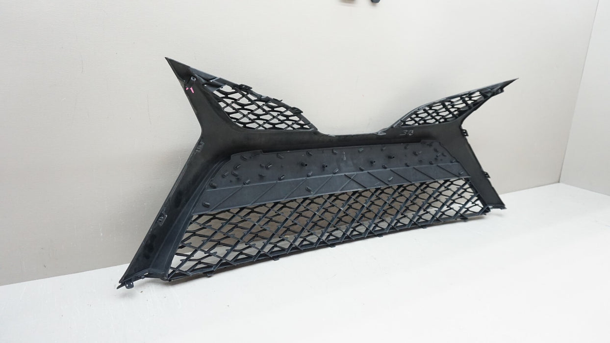 2018-2020 TOYOTA CAMRY SE SXE FRONT BUMPER GRILLE OEM 53113-06130
