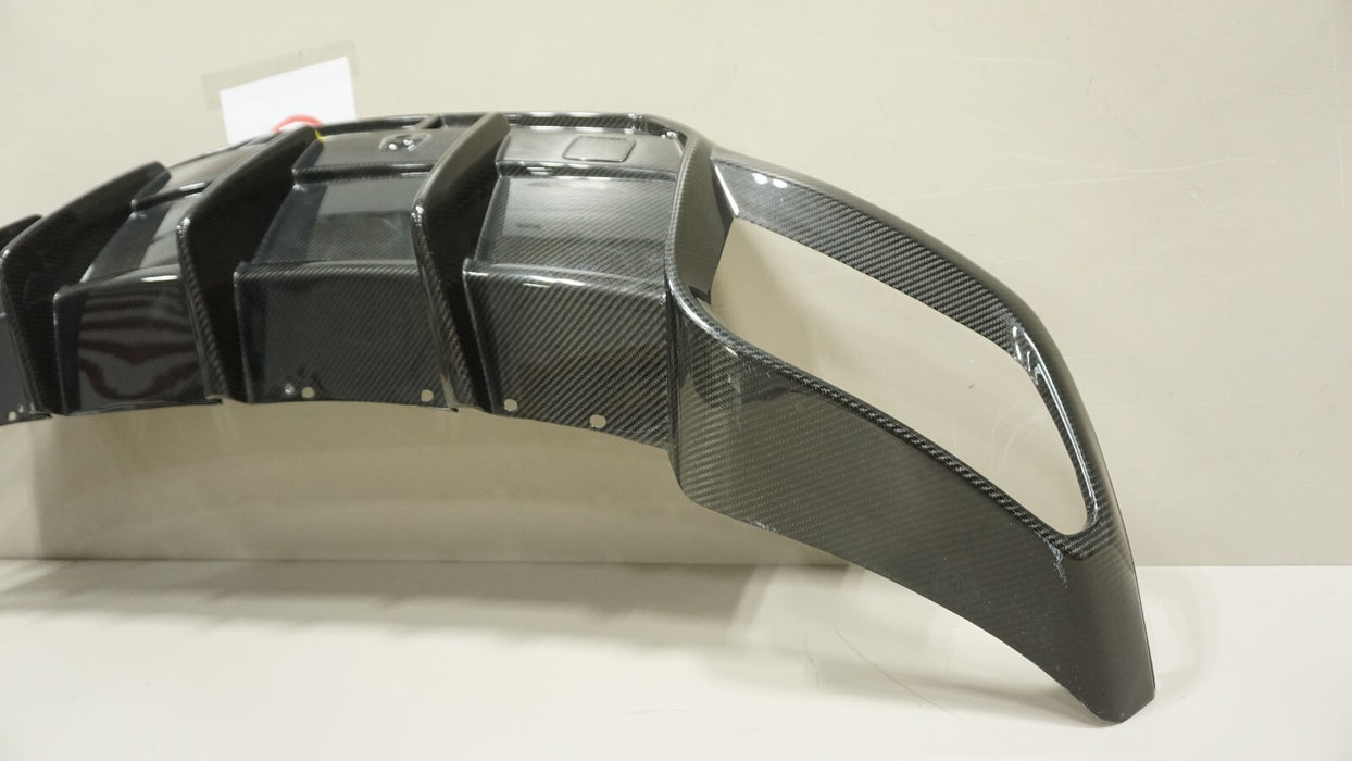2018-2023 LAMBORGHINI URUS REAR BUMPER LOWER VALANCE DIFFUSER CARBON FIBER pd