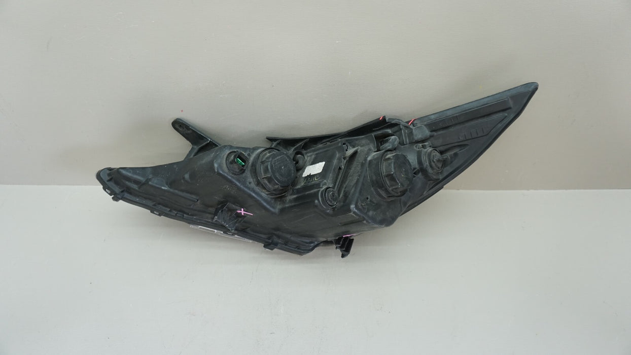 2011-2014 HYUNDAI SONATA RIGHT PASSENGER SIDE HEADLIGHT HALOGEN OEM 92102-3Q