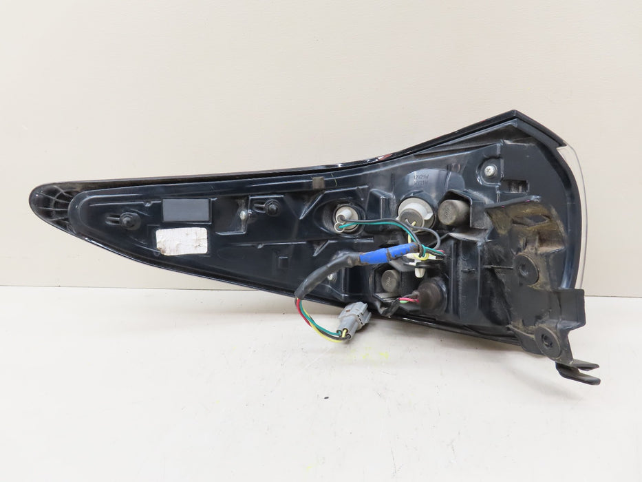 2015-2018 NISSAN MURANO REAR RIGHT PASSENGER TAIL LIGHT OUTER OEM